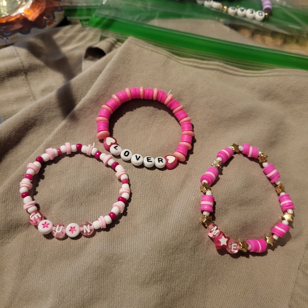 Taylor swift Friendship bracelets